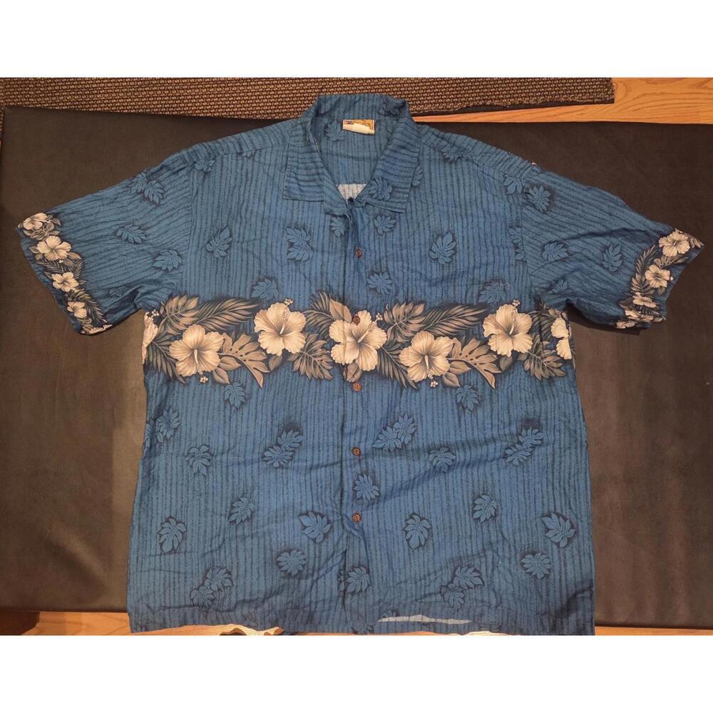 Winnie fashion 2xl vintage Blue Floral Hawaiian Shirt with Button Front